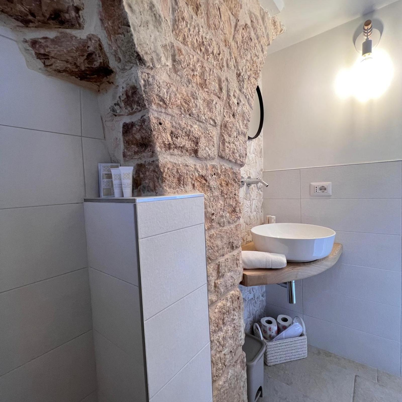 Trulli Lucenti Alberobello